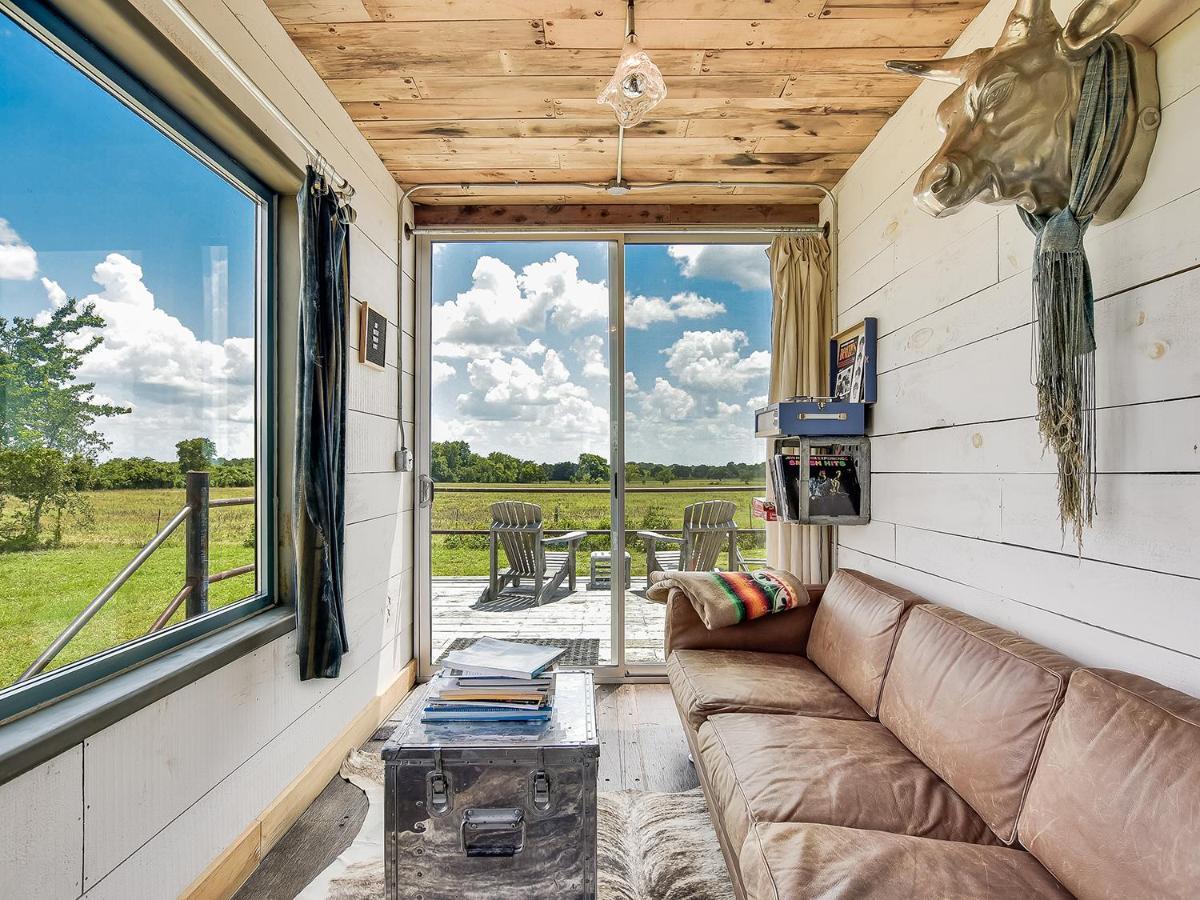 Flophouze Shipping Container Hotel Round Top Kültér fotó